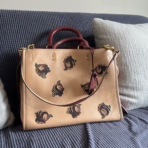 Pre- Loved Coach Rogue